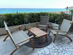 Appartement en Rez de jardin sur la mer